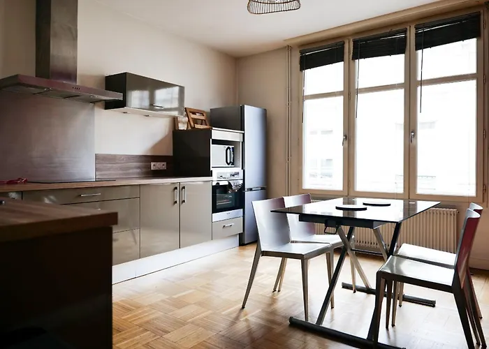 Tres Grand Coeur De - 7 Personnes * Ανζέρ